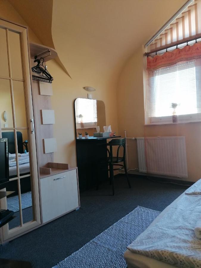 Bianco Lejlighed Sopron Eksteriør billede